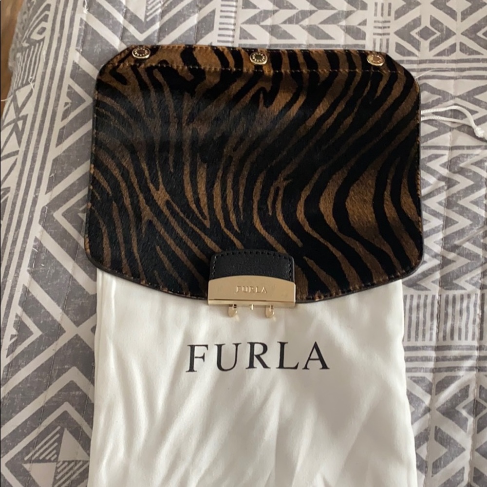 Furla flap